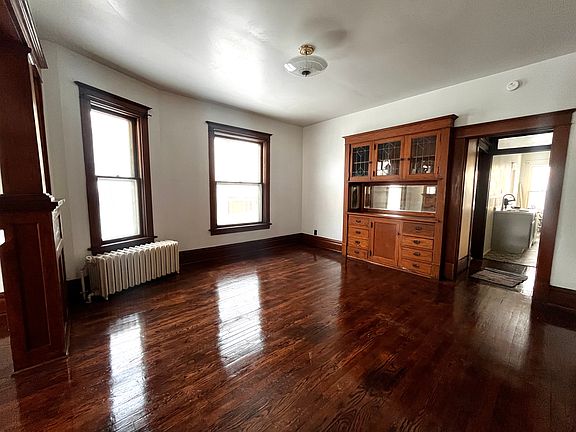 5th image of 632 Wilson Ave #636