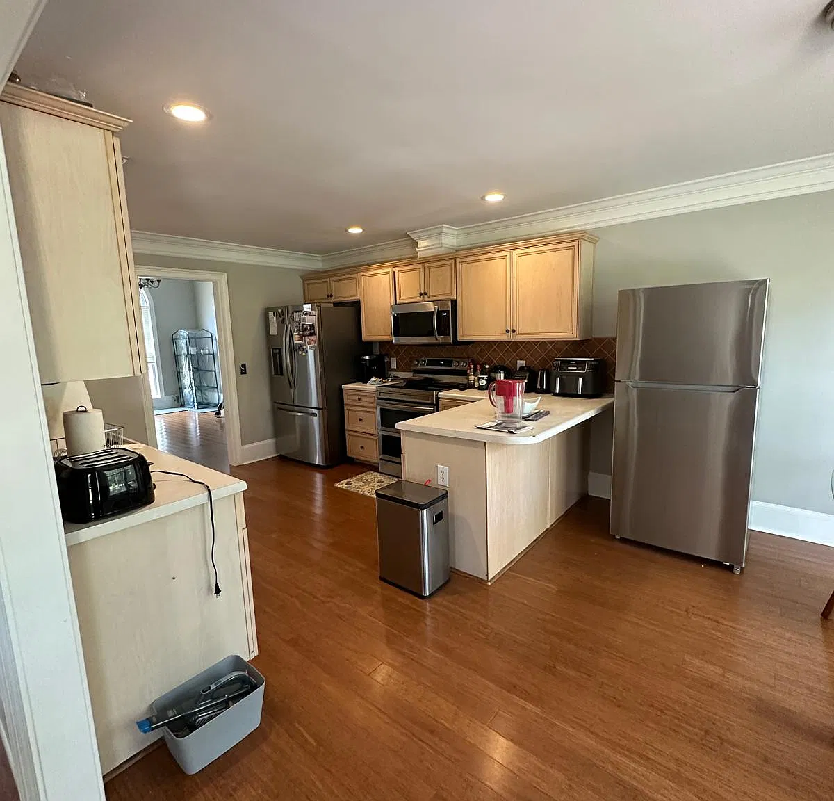 3 bed, 2149 sqft, $1,900 — Photo 3