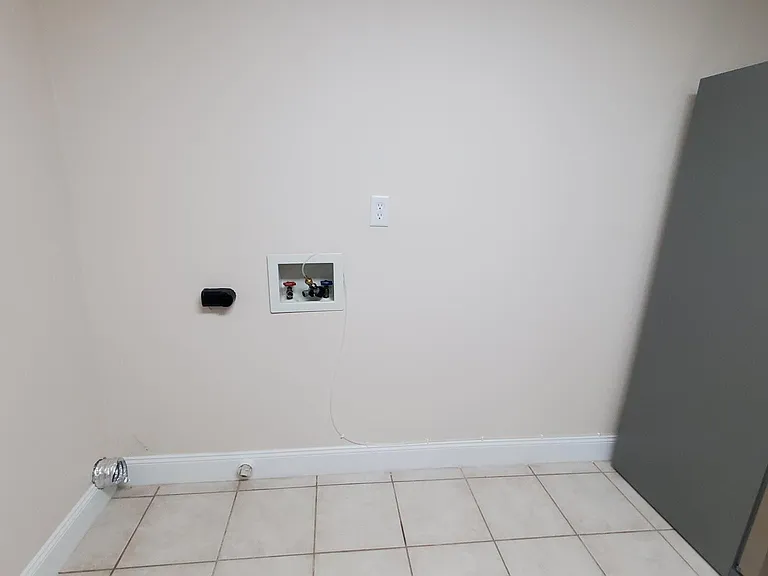 605 Northlake Blvd #7 — Photo 14