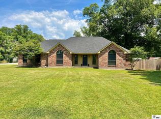 290 Bran Rd, Oak Grove, LA 71263
