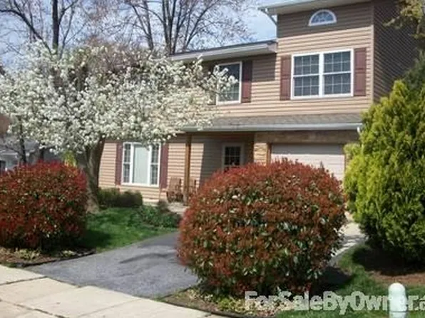 2414 Maytime Dr, Gambrills, MD 21054