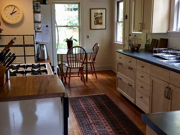 Kitchen/Breakfast Nook
