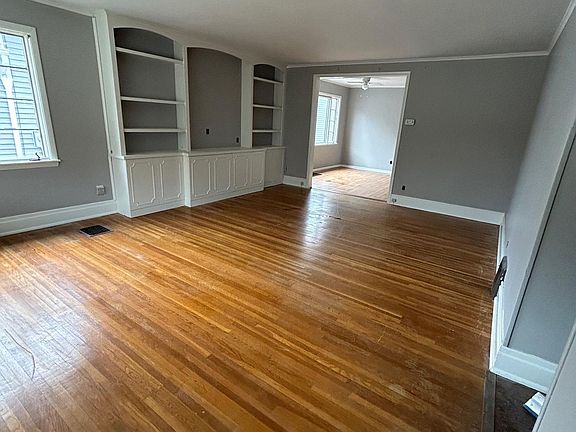 2nd image of 118 Ramona Ave #1