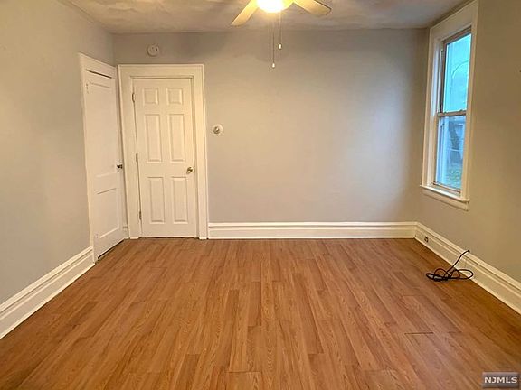 3rd image of 505 Beardsley Ave #1R