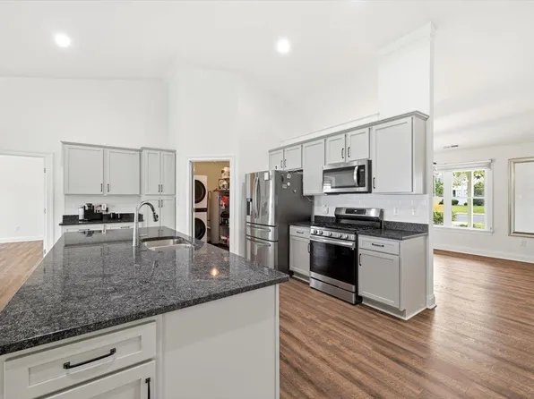 101 Evershire St, Waynesboro, VA 22980