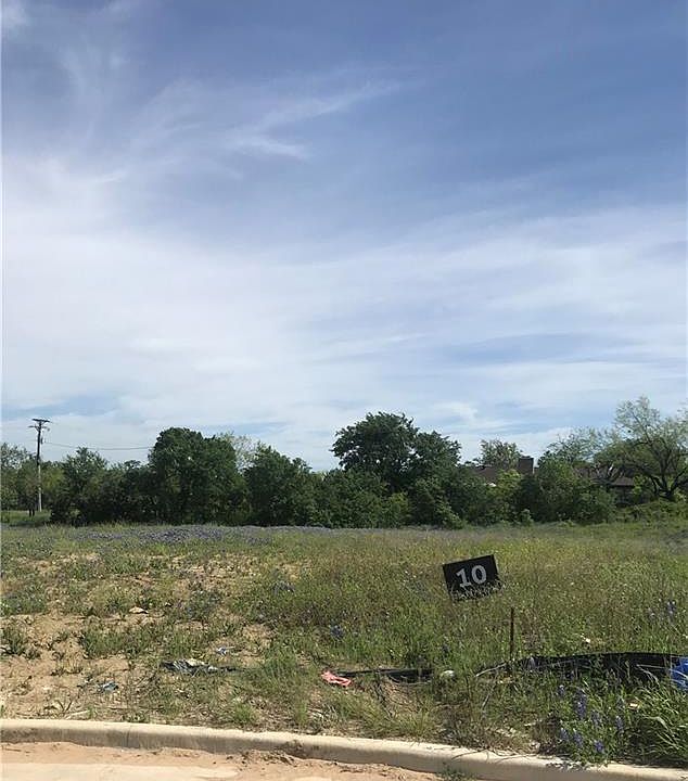 2nd image of 16019 Sorrento Dr