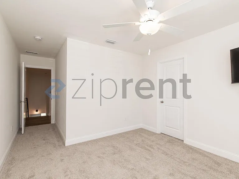 1402 Landon Hills Dr — Photo 17