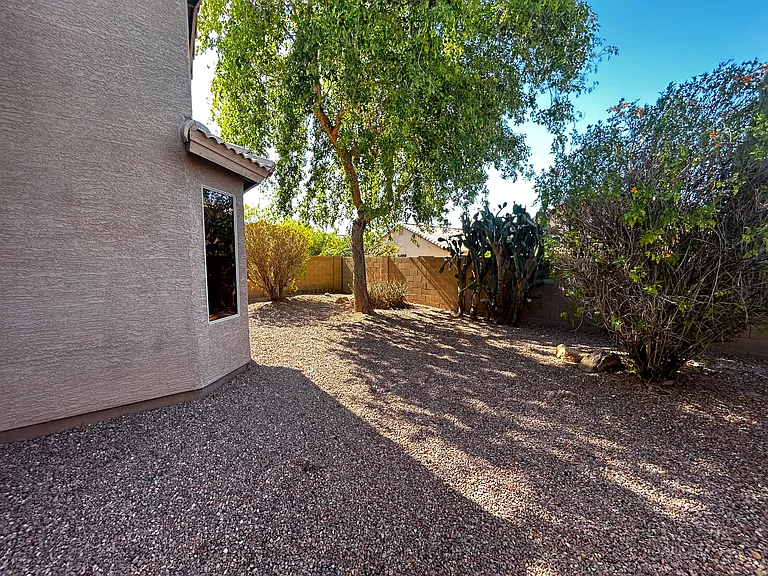 16283 W Statler St — Photo 21