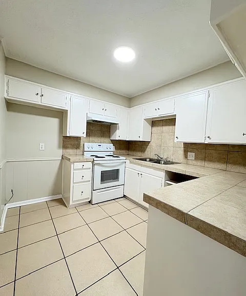 4118 Southpark Dr — Photo 7