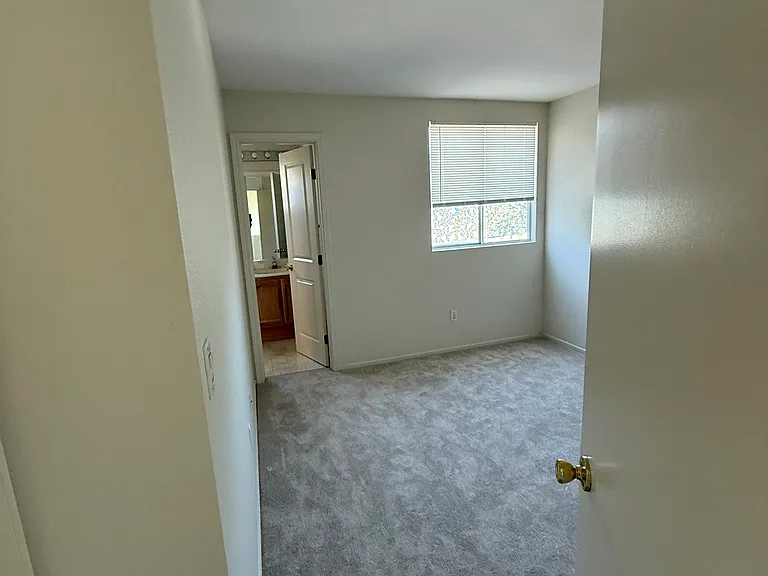282 Oak Briar Ct — Photo 29