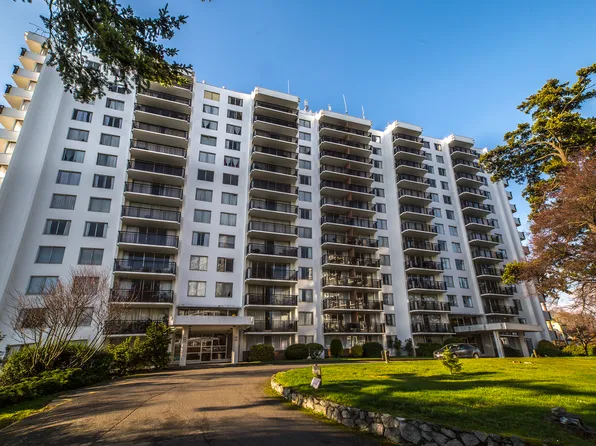 701 Esquimalt Rd #809, Victoria, BC V9A 3L5