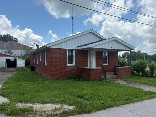 686 Cherry St, Madisonville, KY 42431
