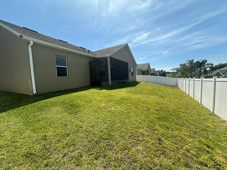 916 White Oak Way — Photo 26