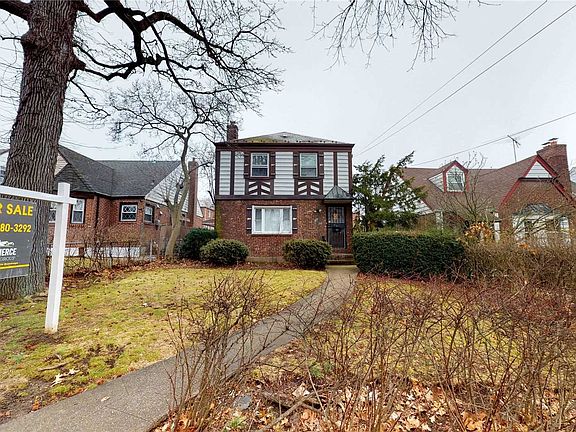 3rd image of 82-26 168th St