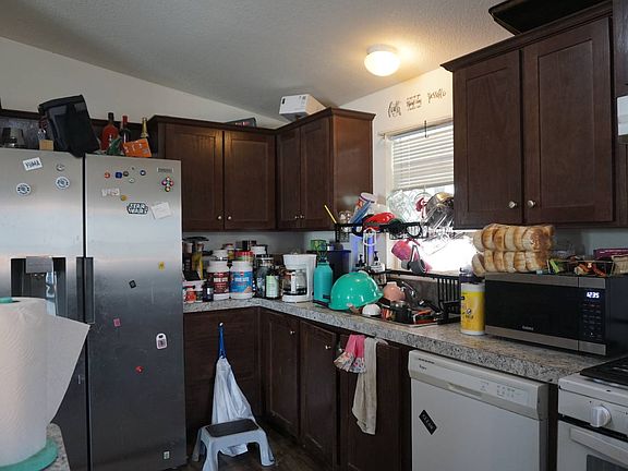 3rd image of 1638 Calavo Rd Space 42