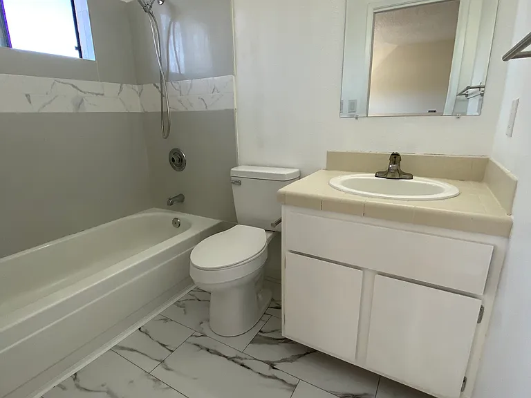 1199 Brinkby Ave #G — Photo 5
