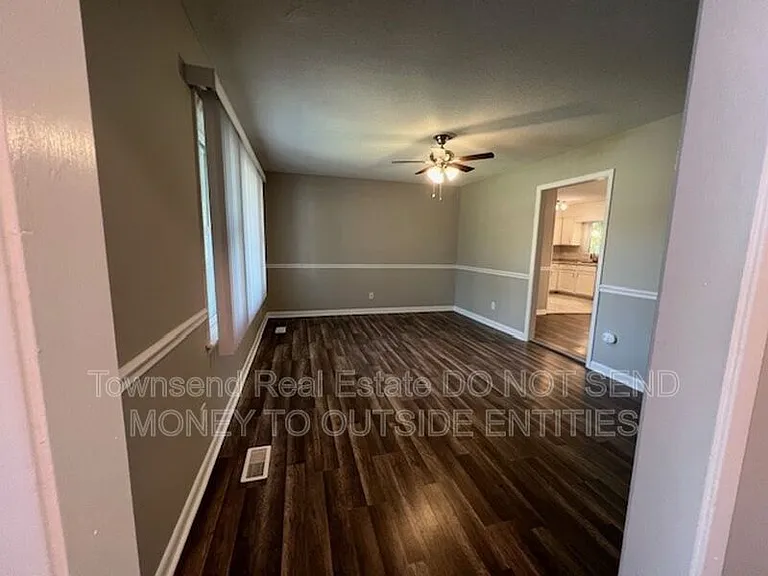 1017 Xavier Dr — Photo 4