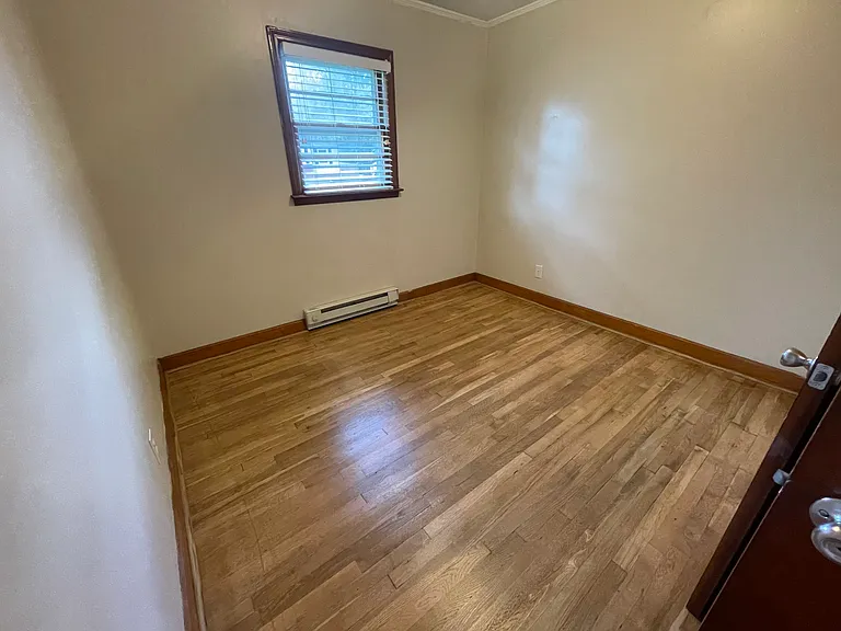 1716 Belmont St — Photo 5