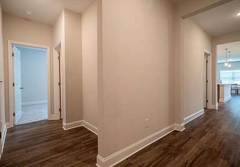 330 Creek Grove Ave — Photo 7