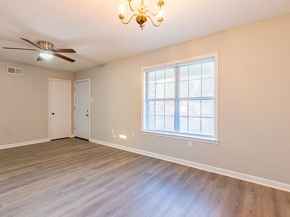 Living/dining room combo