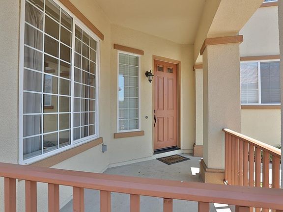 3rd image of 1711 Morning Glory Dr