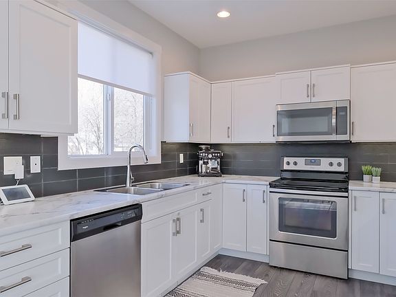 4th image of 3909 30th Ave #1
