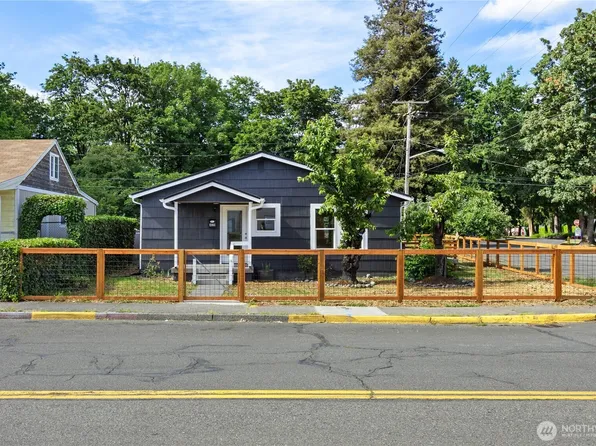 421 4th Street NE, Auburn, WA 98002