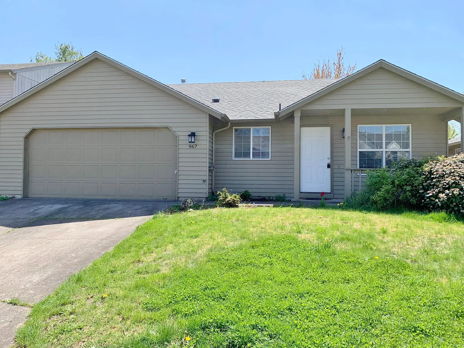 967 Sagrada Cir N photo 1