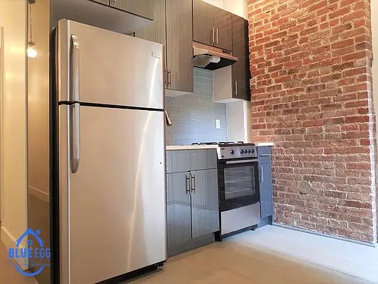 Rented by Blue Egg Realty Corp | media 10