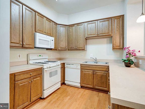 3rd image of 1855 Cedar Cove Way #20