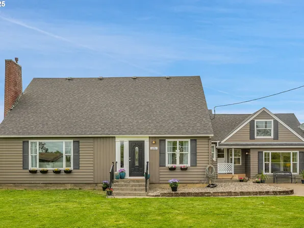 10701 N Pershing St, Mount Angel, OR 97362