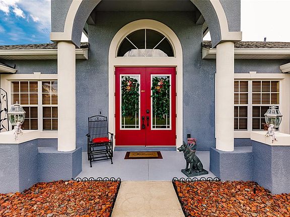 5th image of 5093 Camelot St