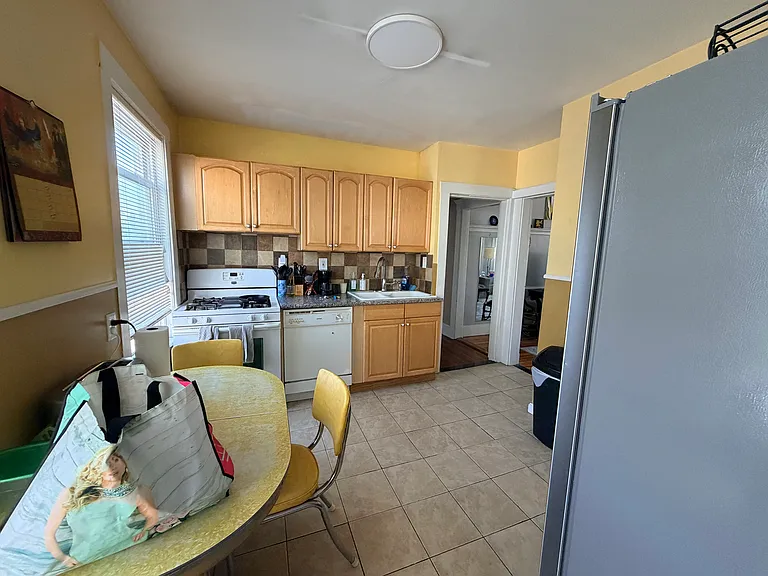 21 Germania St #2 — Photo 5