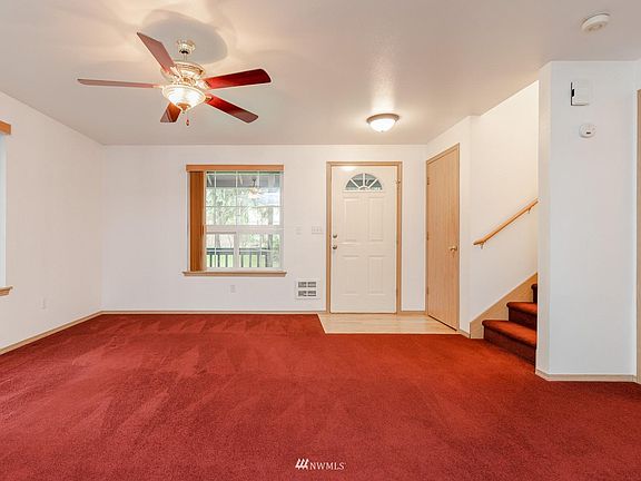 4th image of 21819 Crest Ln SE