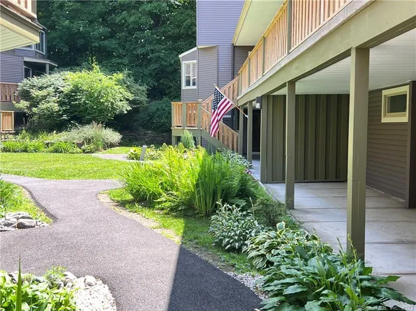 4 Upper Main Street #2, Sharon, CT 06069
