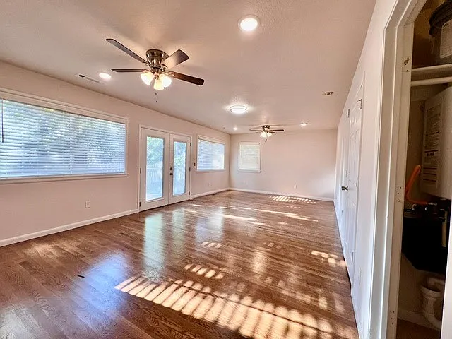 1666 Oakland Ave — Photo 10