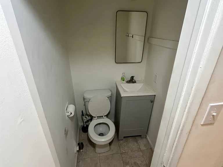 249 E Fremont Sq #5 — Photo 7