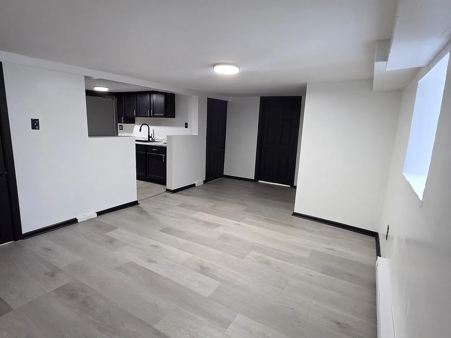 2 bed, 800 sqft, $1,600 — Photo 4