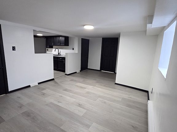 4th image of 2246 N Springfield Ave #G