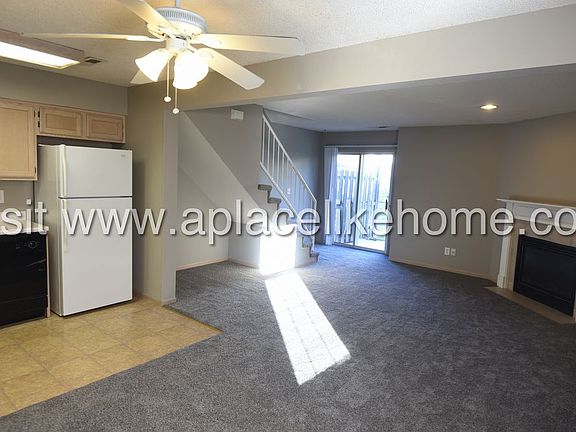3rd image of 201 NE Dogwood St APT A