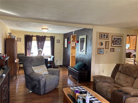 2nd image of 1346 Denton St