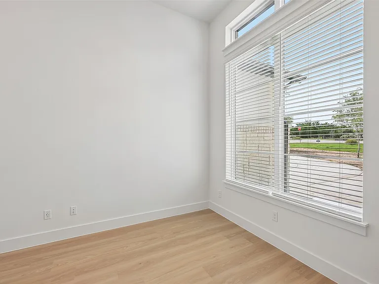 4908 Turquesa Dr — Photo 15
