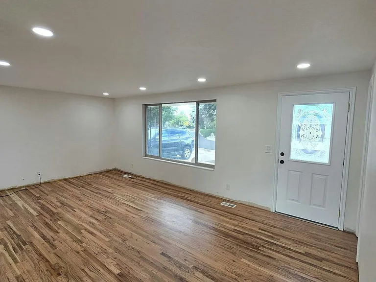3723 W Kewanee Dr — Photo 26