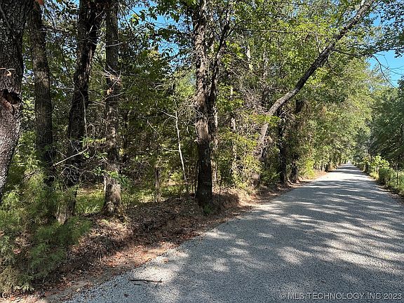 4th image of NW 1090th Ave