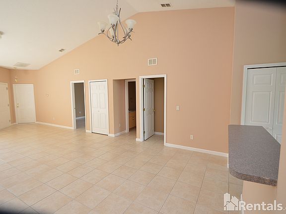 5th image of 11 Rosepetal Ln #A