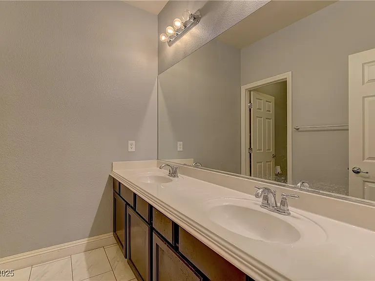 972 Rue Grand Paradis Ln — Photo 23