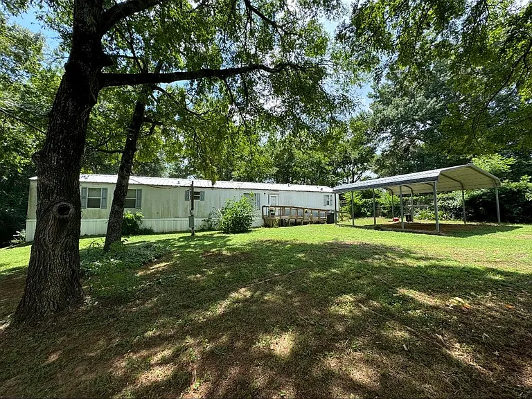 19218 Autumn Dr — Photo 2