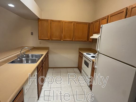 3rd image of 4537 Lamplighter Cir
