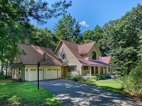 2nd image of 719 Park Hill Rd