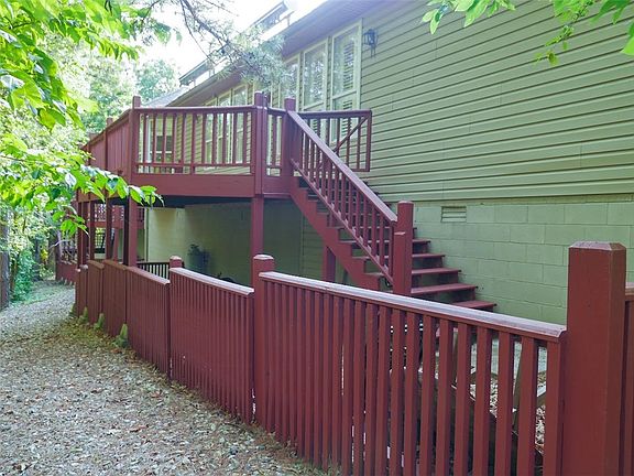 4th image of 1 Kipling Cir